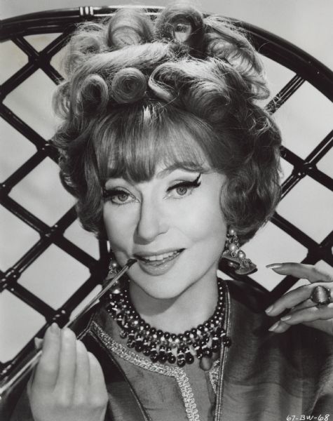 On this day in 1900, Agnes Moorehead, best recognized as Endora