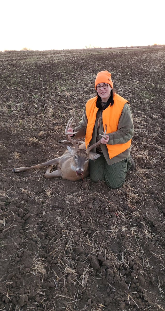 fortheloveofgab's tweet photo. Got my first buck this morning! #kansashunting #deerhunting #kshunting #womenhunters #buck #deerseason https://t.co/fXXtNKlr8Z