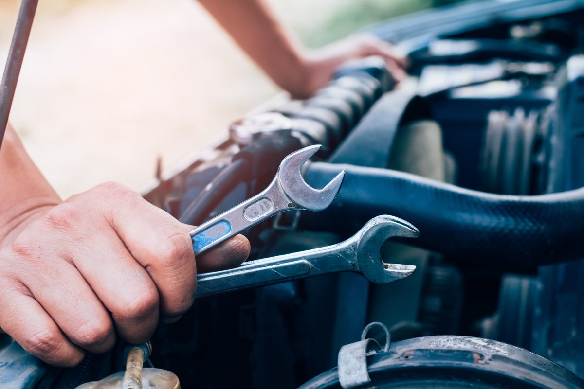 oclslibrary's tweet photo. Having car troubles? Our #DatabaseOfTheWeek Chilton Library has everything you need! Including step-by-step instructions, photos, diagrams, and much more for automobile repair and maintenance, Chilton Library is a one-stop-shop for everything cars. https://t.co/bus8tJCgU6 https://t.co/iQCFw4IZSc