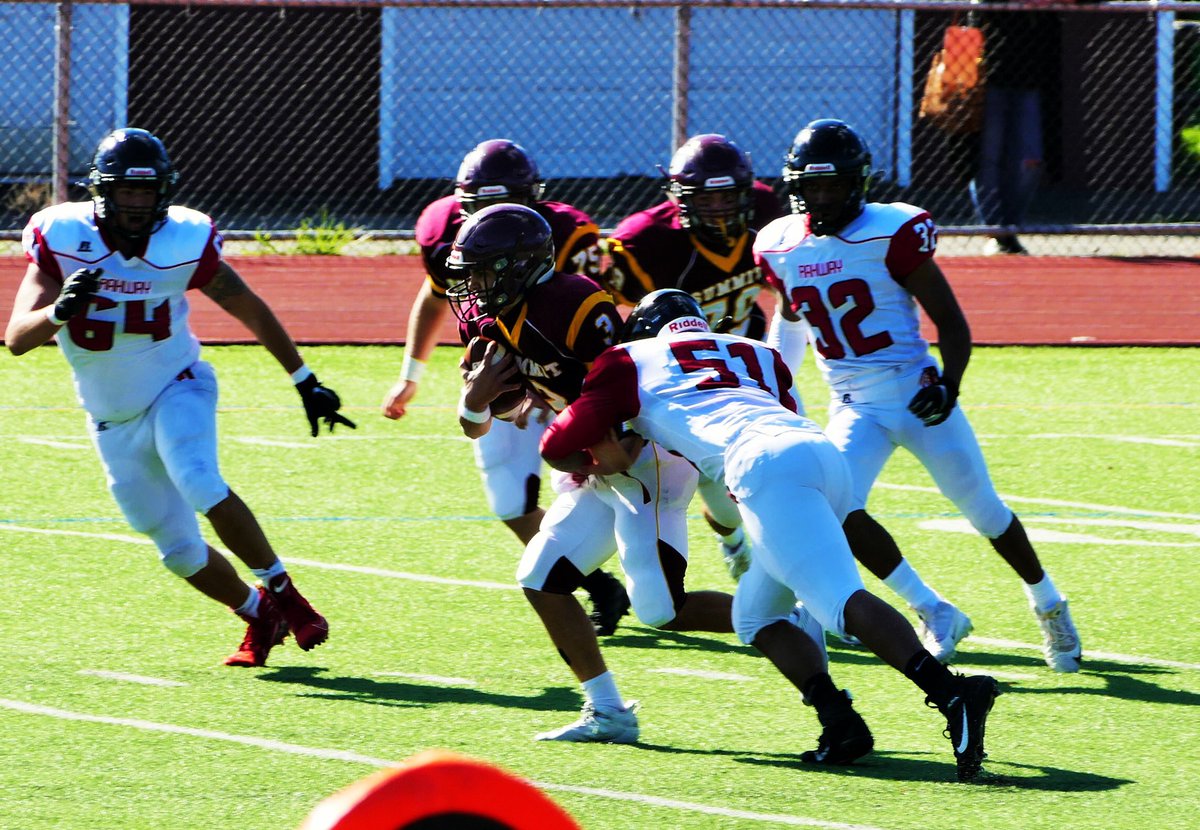 NANNPHOTO51's tweet photo. NJ HS football Summit vs Rahway photos and digital at https://t.co/ex6QCy9kKN (Monday)
#njhsfootball #NJHSFootball #SummitHS #RahwayHS #UnionCountyFootball #MidState38Football #SummitFootball #Rahwayfootball https://t.co/qEsjM4wNBF