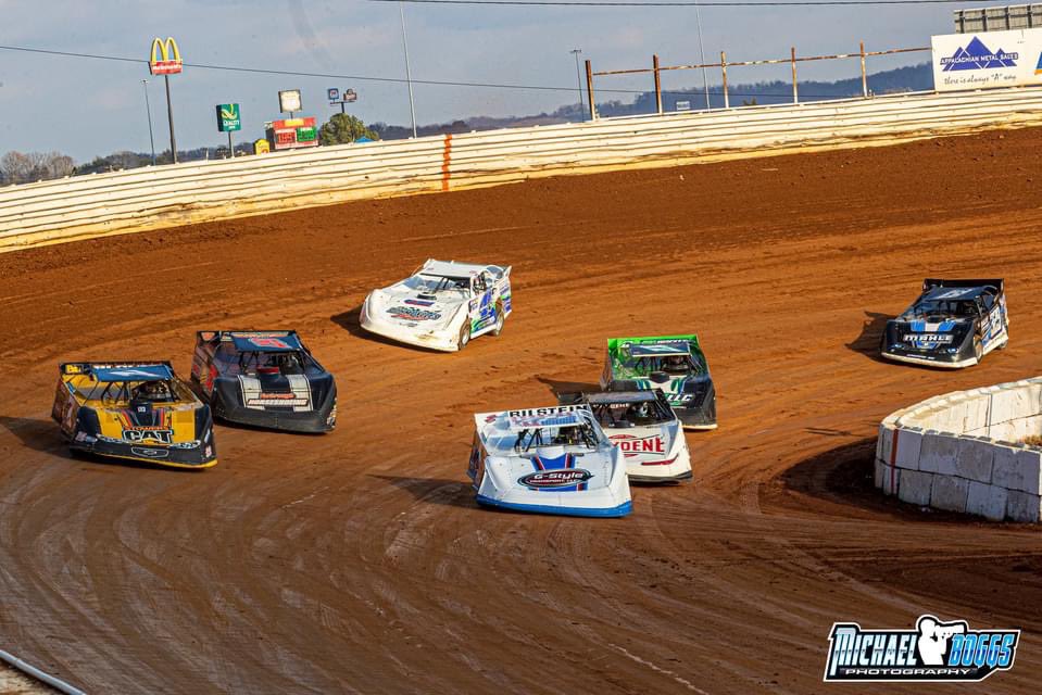 MichaelBoggsPh1's tweet photo. Here is a few random pictures from yesterday’s #Grinch40 at @TheGap_VolSpdwy https://t.co/sYngaeGcGc