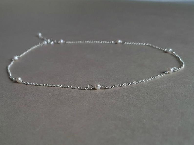 MesterIoana's tweet photo. Minimalist pearl necklace - in sterling silver silver or gold filled finish. Find it in my Etsy shop! 

#pearljewelry #pearlnecklace #officenecklace #giftforher #delicatenecklace https://t.co/JZFTqaISRI