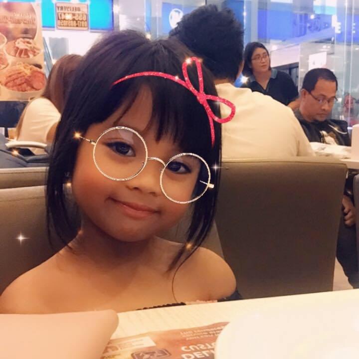 _superkristine's tweet photo. My favorite human. ❤️. Hindi ka pa pwede lumabas. Kahit pa pumayag gobyerno na pwede na lumbas minor, bawal lumabas. Di ko na kaya gumawa ng katulad mo, kaya no. Di pwede lumbas. HAHAHAHA https://t.co/2bBCpOBgCv
