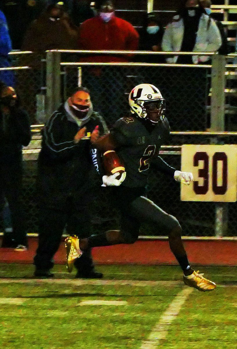 NANNPHOTO51's tweet photo. NJ HS Football Union vs Elizabeth Photos &amp; Digital at https://t.co/ex6QCy9kKN #njhsfootball #NJHSFootball #Midstate38Football #UnionHS #ElizabethHS #UnionFarmersFB #ETownFootball https://t.co/gCTs3GIGj8