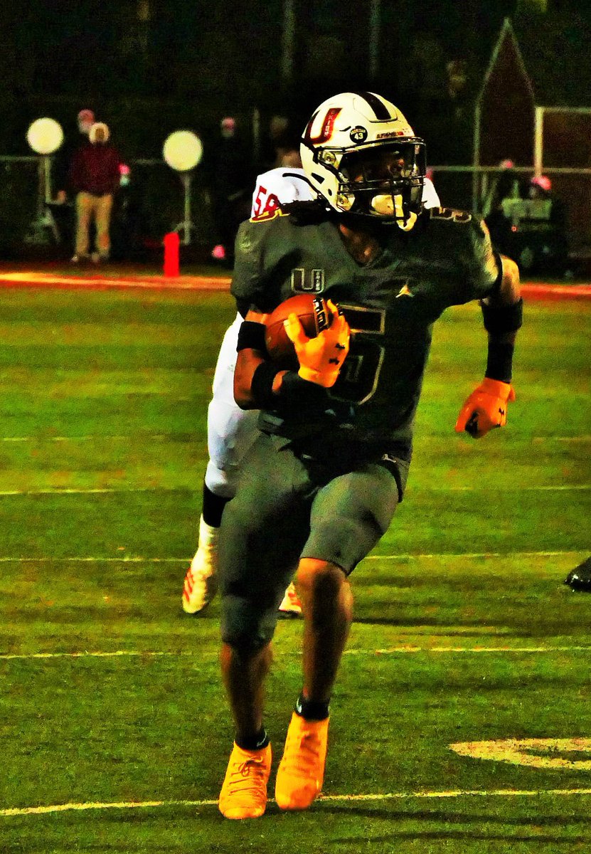 NANNPHOTO51's tweet photo. NJ HS Football Union vs Elizabeth Photos &amp; Digital at https://t.co/ex6QCy9kKN #njhsfootball #NJHSFootball #Midstate38Football #UnionHS #ElizabethHS #UnionFarmersFB #ETownFootball https://t.co/gCTs3GIGj8