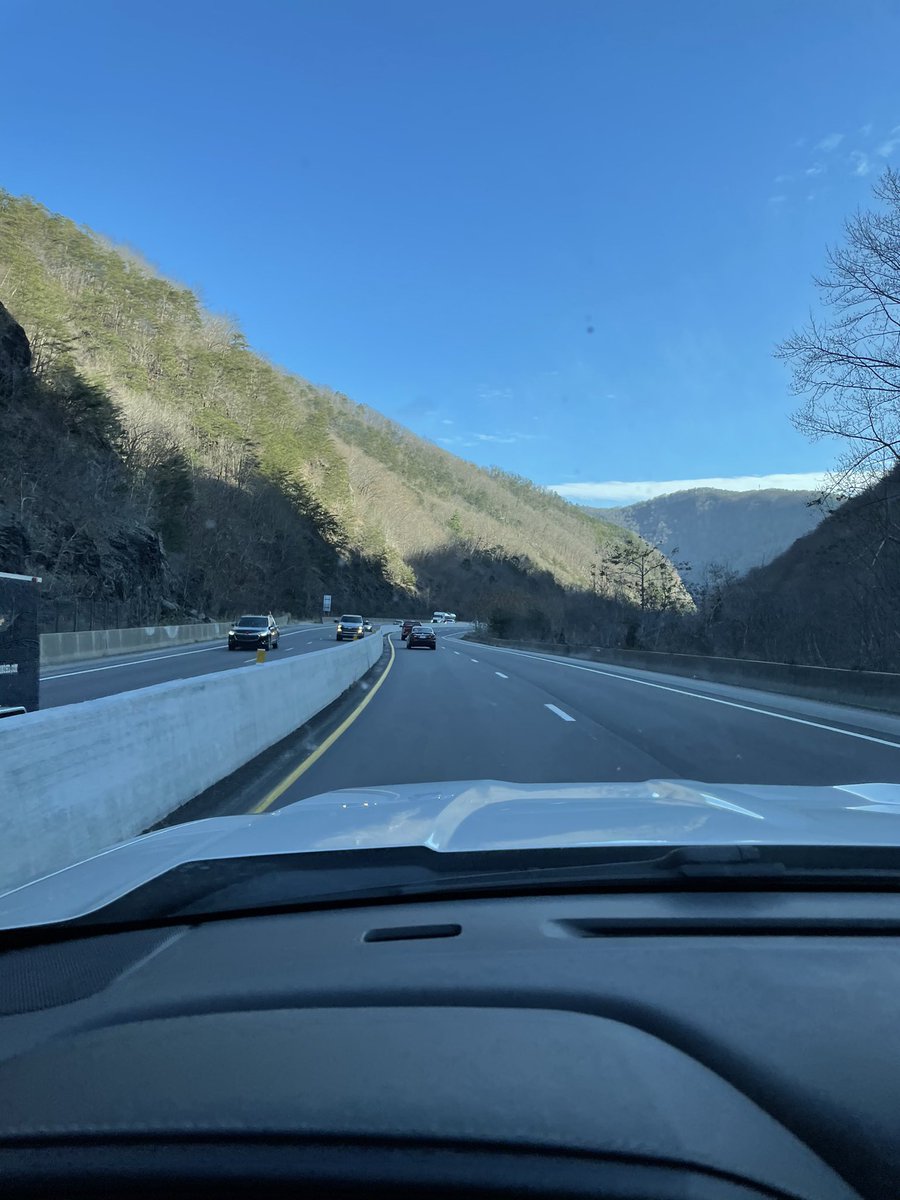 SpencerBoyd's tweet photo. Headed back to God’s Country after a great visit with @Freedomwarranty in Chattanooga.  #PulledOverToTweet https://t.co/BWvSFbHrE6