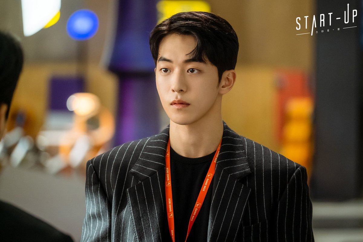 NAM DOSAN. Something that I love in this character was how transparent he was with his feelings all the time, not afraid of them, but like the others, lack of development was need and there was enough time for it. Example: profesional growth.  #StartUp  #NamJooHyuk  #StartUpFinale