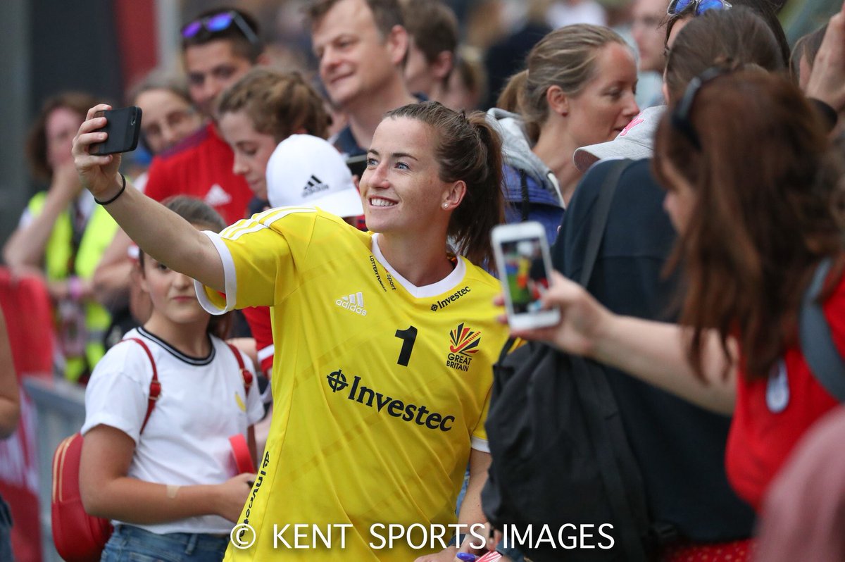 Field Hockey Goalkeeper tweet media