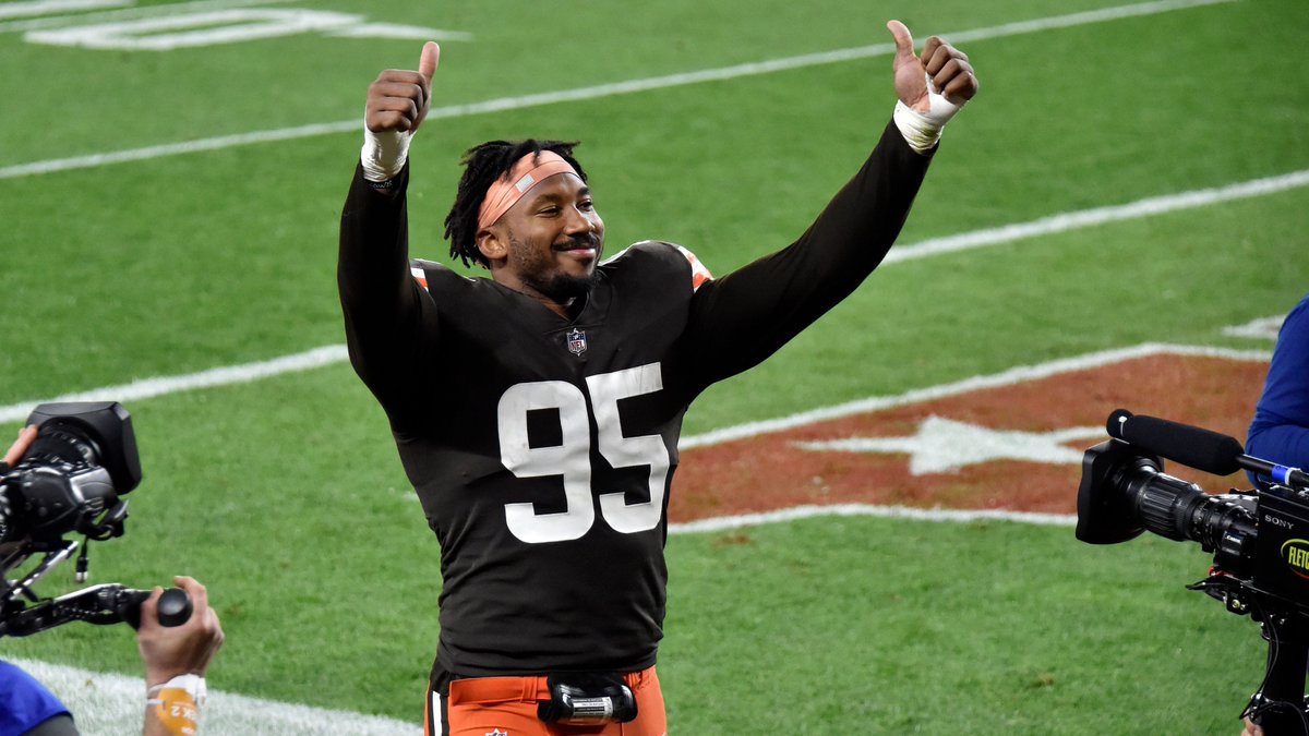 CBSSportsHQ's tweet photo. Myles Garrett is the first player in Browns history with 3 straight seasons of 10+ sacks. https://t.co/PSf3vWuqEg