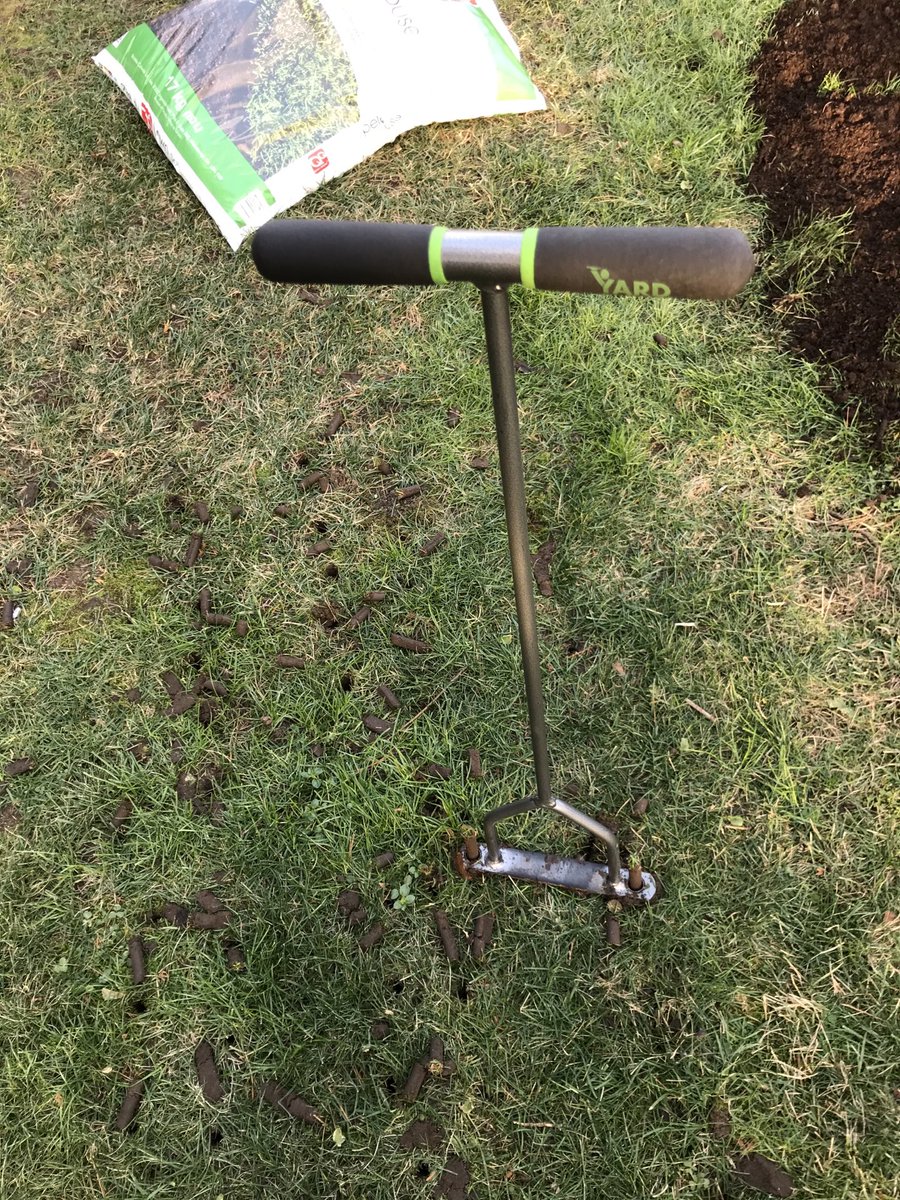 CezaryPaluch's tweet photo. A little garden work out with this little magic tool called Yard Butler. ⁦@yardbutler⁩ https://t.co/J8cMQeCepN