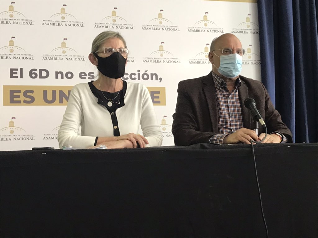 Diputada <a href="/oliviaylozano/">Olivia Lozano</a> ofreció el tercer balance sobre el fraude electoral, destacó que el CNE mudó de centro electoral a Maduro mientras votaba, también aseguró que en 73.3% de los centros no hubo cola y no se respetaron las medidas de bioseguridad en 53.7% #NoSonElecciones