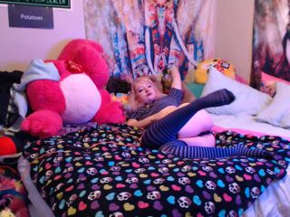 I'm online @MyFreeCams! #onmfc #littlelunarlove #lunaflowers #kawaiicyberheaux  https://t.co/ZKKVUtlxq2<a class="tags" href="/tag/myfreecams">@myfreecams</a><a href="/tag/onmfc"class="tags">#onmfc</a><a href="/tag/littlelunarlove"class="tags">#littlelunarlove</a><a href="/tag/lunaflowers"class="tags"><span>#lunaflowers</span></a><a href="/tag/kawaiicyberheaux"class="tags"><span>#kawaiicyberheaux</span></a>