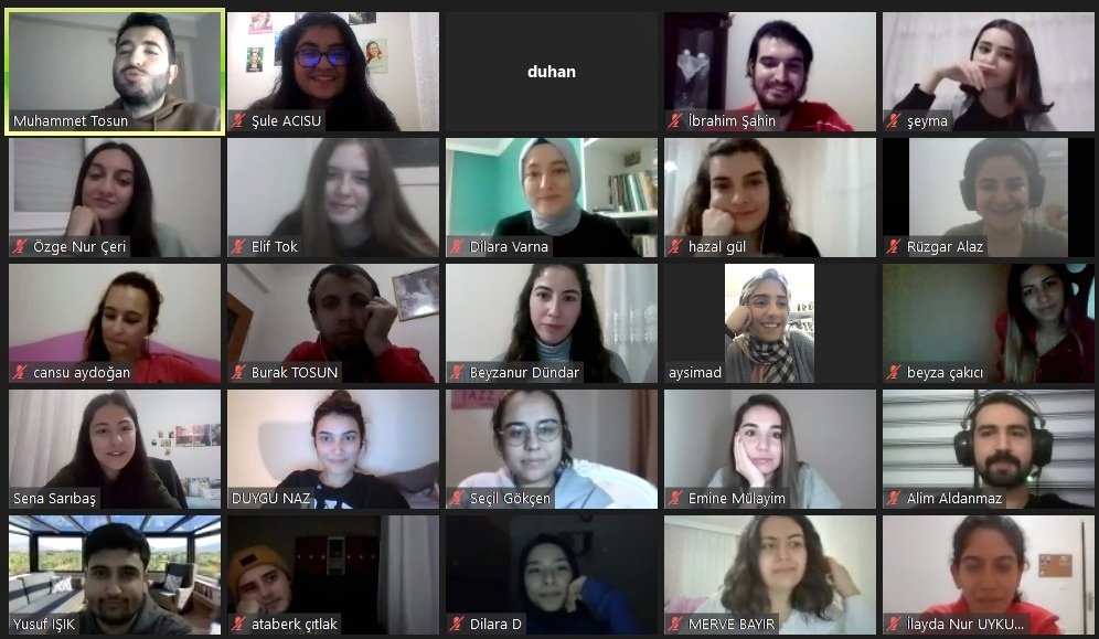 <a href="/OSHradyo/">OSH Radyo</a> Ben de böyle bir an yakalamışım, buyrunuz 🌼