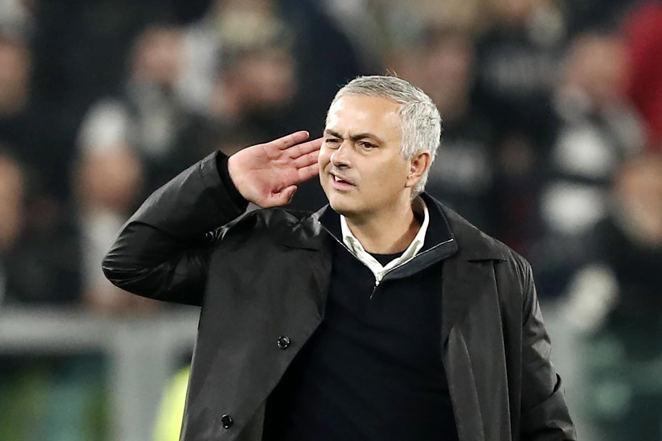 DragonsHelmet's tweet photo. @its_menieb @LoganPaul @FloydMayweather Ratioed by mourinho https://t.co/VDQduNWfGb