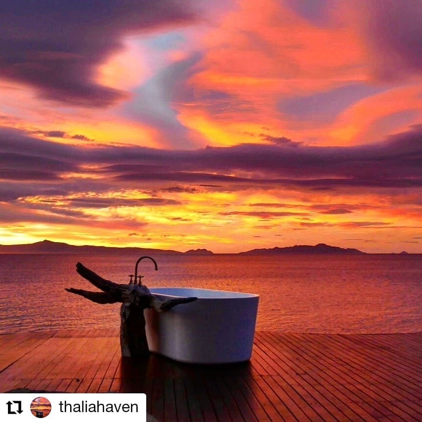 Soothing Sunday Soak.

#Repost @thaliahaven
• • • • • •
Merry Christmas.

discovertasmania #tasmaniagram #seetasmania #australia #amazingauscoast @eastcoasttasmania #eastcoasttasmania #hobartandbeyond #seeaustralia #tasmania #travelfreedom #freycinet #boutiqueaccommodati…