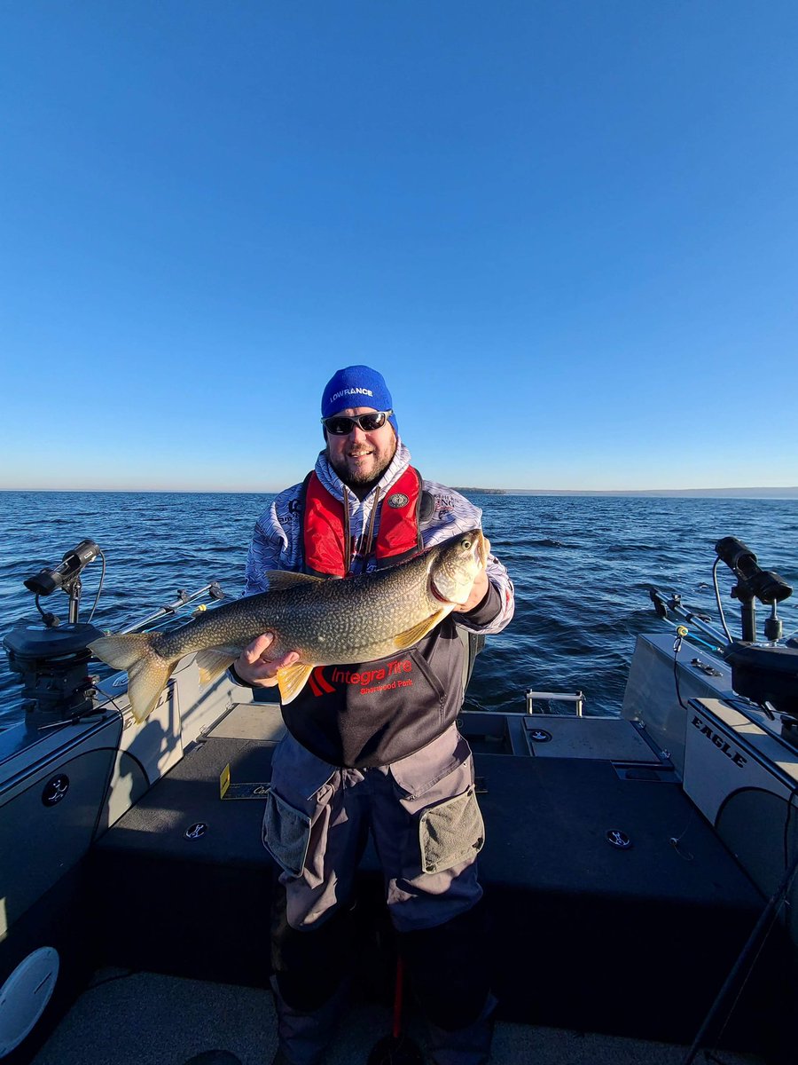 GoFishAlberta's tweet photo. December open water fishing in Northern Alberta. This doesn’t happen every year so we took advantage of it. 3 degree water and 3 degree air temps. @LowranceFishing @ScottyProducts  @nklures @fishlenthompson @ShockwaveSeats @tackledepotca @amphibiaeyegear @trccovers https://t.co/iChjC62v69