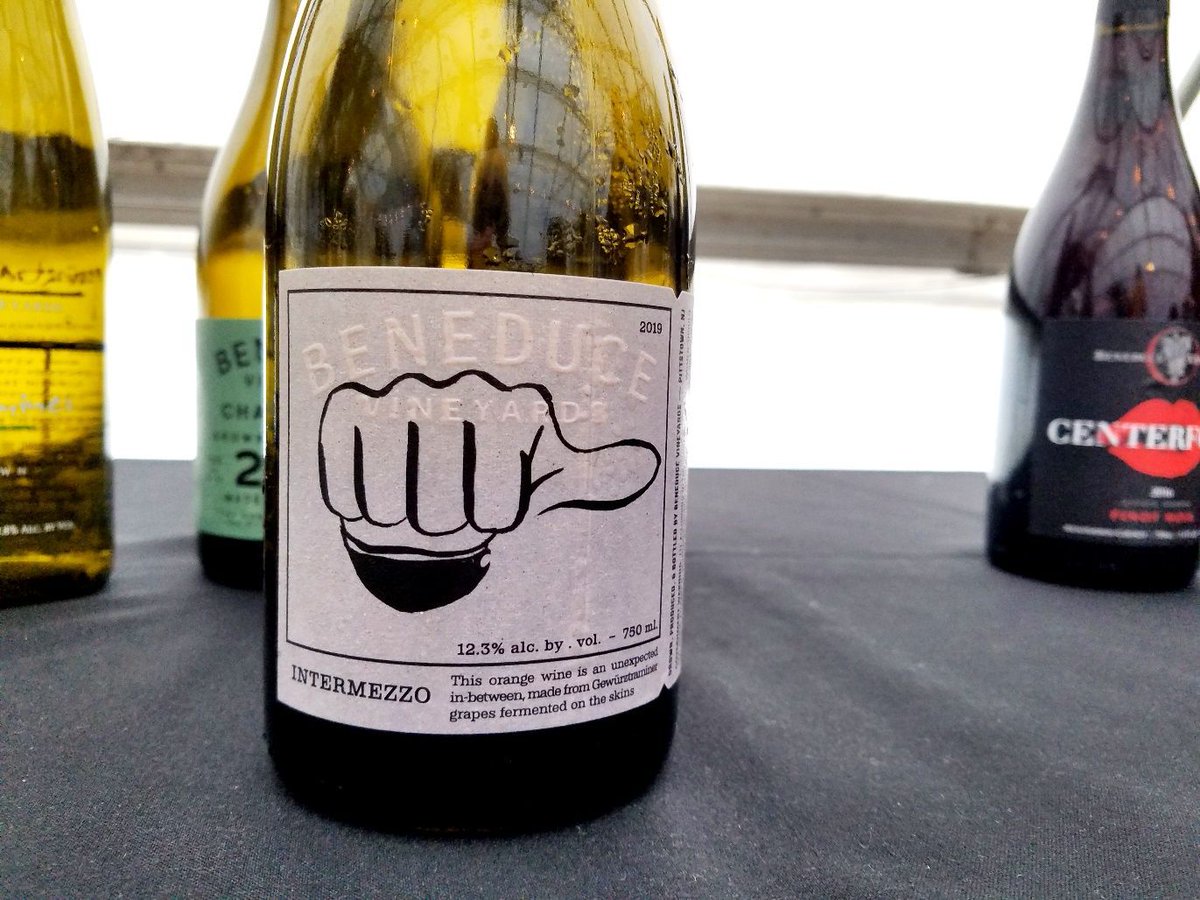 Wine Casual tweet media