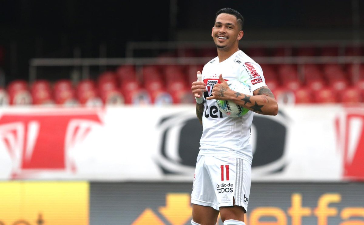 SaoPauloFC's tweet photo. Estamos no fim do ano...

🤙⚽🤙 https://t.co/K58NHrMAJg