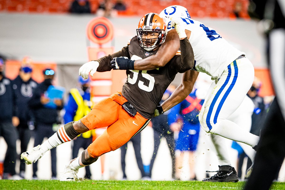 Browns's tweet photo. That's 4-0 vs. the AFC South 🧹 https://t.co/nTMJM0RTBr