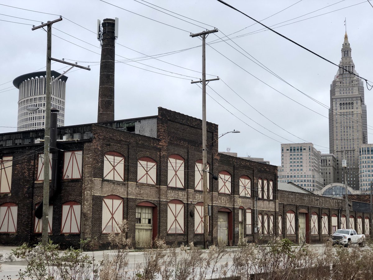 I’m fascinated by the vacant industrial buildings on the Scranton Peninsula. These have potential to be renovated into cool restaurants, bars, offices, residences, etc that would have the Towpath directly out front.Gotta love the industrial views the Towpath offers too. (2/4)