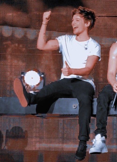                    vs        a thread; louis tomlinson edition