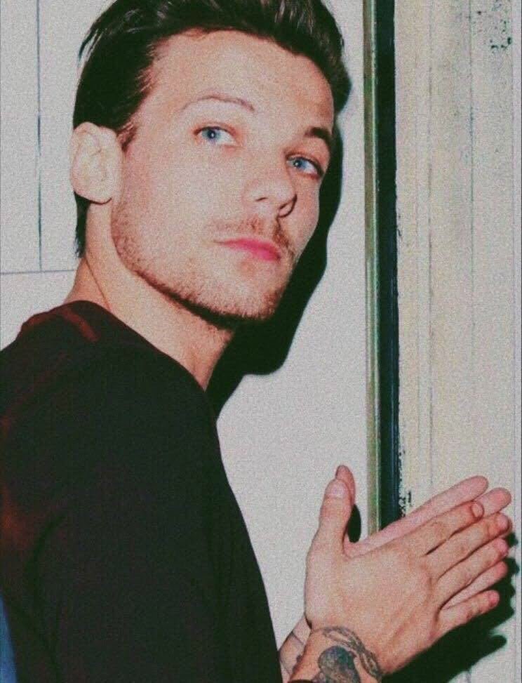                    vs        a thread; louis tomlinson edition