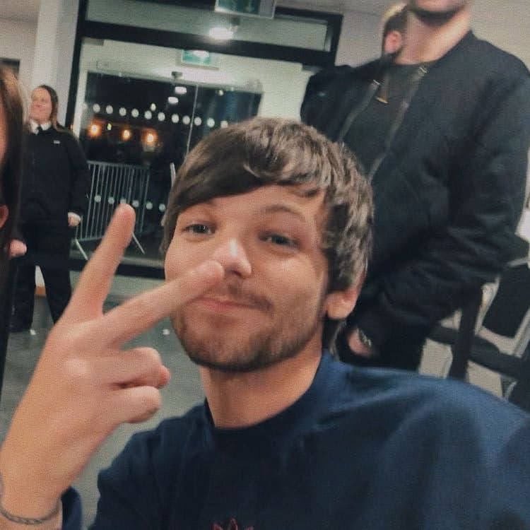                    vs        a thread; louis tomlinson edition