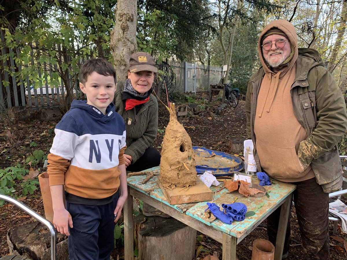 katypotts's tweet photo. Memorable Sunday #FinsburyPark 
👏 @ForestGardenELL Didn’t know about this at FinsPark!

Community education project - forest gardening &amp; 🐝 Bees &amp; Edible Landscapes

❤️ Wattle daub bird workshop Linda Royles - thank you 

One for #islingtonSchools (sch based projects available) https://t.co/rxZQCyioC5