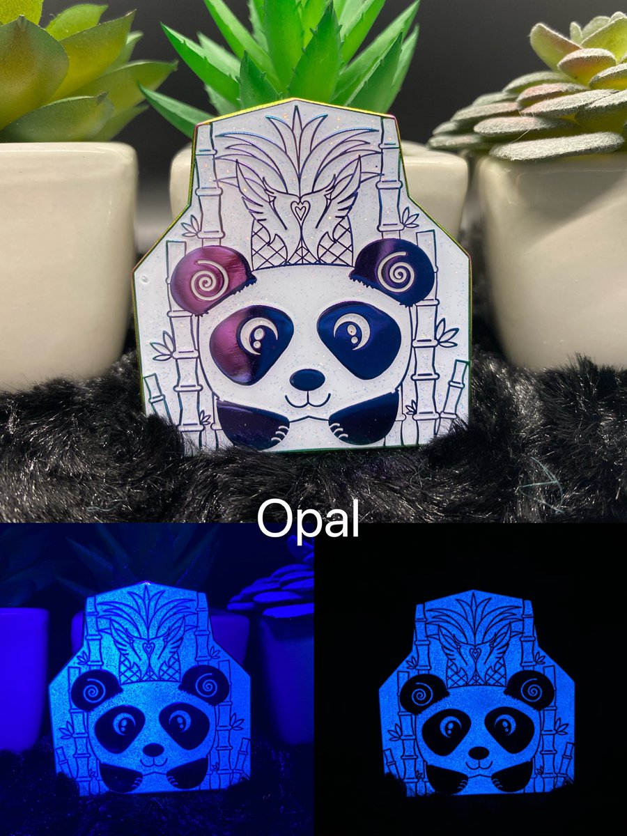 CParadigmPins's tweet photo. Pandas drop tonight at 7 pm EST! https://t.co/CGbAqbl0yP
#illeniumpin #illenium #illenials #hatpins #edmpins #enamelpins #pandapin @illeniumINTEL @illenials https://t.co/FOiCFTtOSm