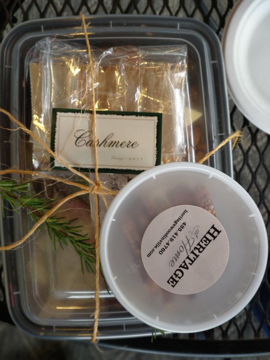 GrnLakeGirl's tweet photo. Fun day with @woodinvillewb, @Shona425, @Chef_Anne_Marie
At #ChateauLill in @WineWoodinville today. They care about customer &amp; employee safety. Outside, hand sanitizer &amp; disposable cups. It's great!
#wawine #WoodinvilleWine #WoodinvilleWineCountry #NewEpicenter #wine #winelover https://t.co/ypiVVUaKty