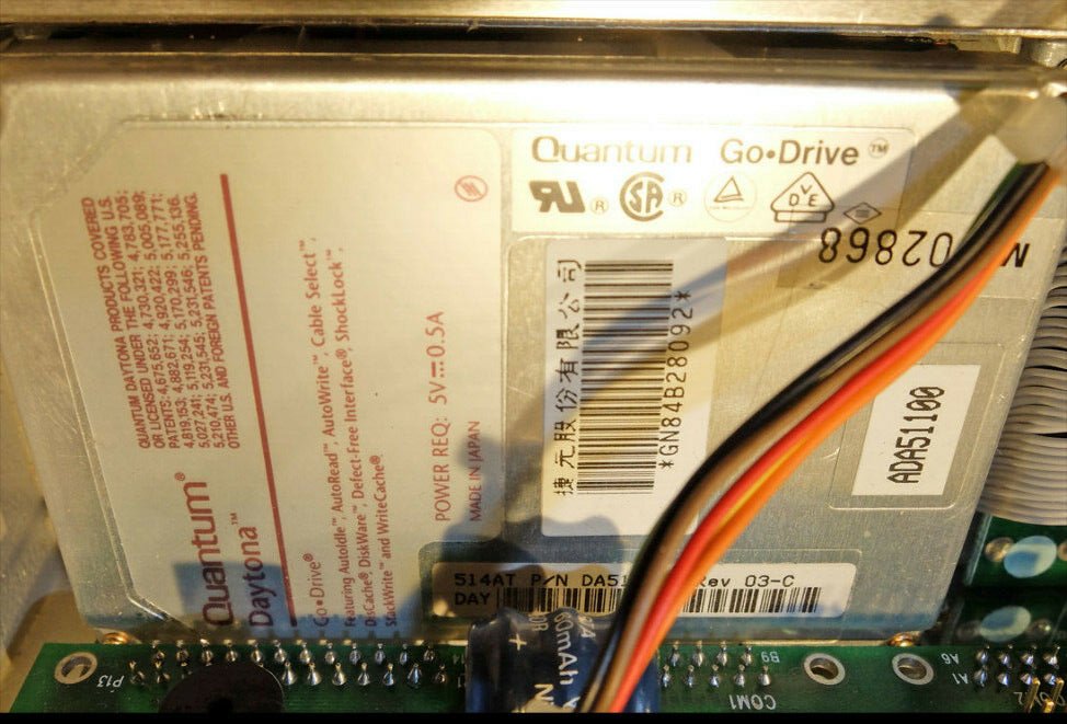 And the hard drive is a 2.5" laptop drive, a Quantum Daytona Go-Drive, a 514AT, which is a 514 megabyte version.