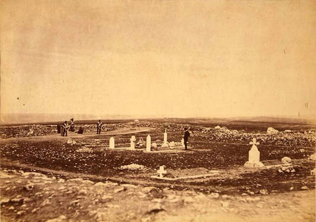 The position was strong, but after three hours, the allied frontal attack had driven the Russians out of their dug-in positions with losses of 6,000 men. The Battle of the Alma resulted in 3,300 Allied losses.