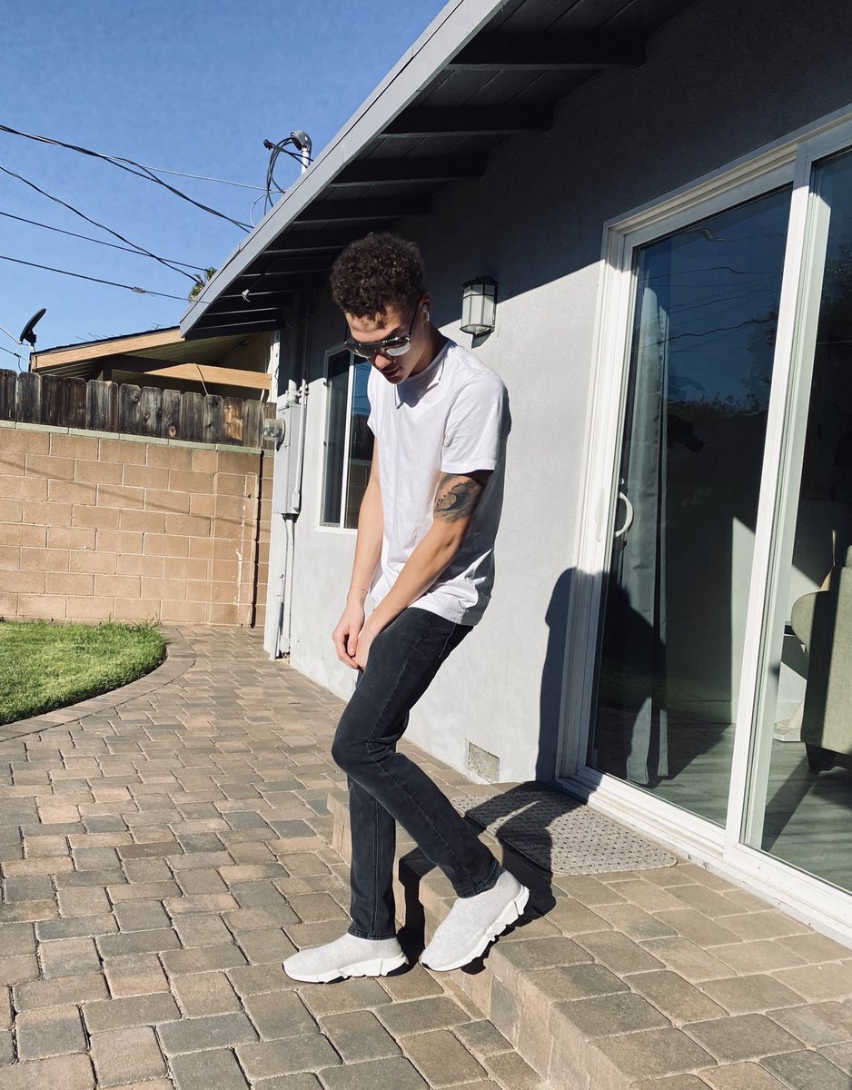 JalenHead's tweet photo. west coast 🌴 the best coast ☀️ https://t.co/SwrlS0DNgD
