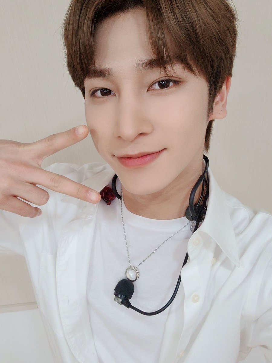 cngmoncher's tweet photo. HAPPY BIRTHDAY ANAK GANTENG ❤❤❤❤

#BAE173 #비에이이173
#한결 #HANGYUL
#HAPPYHANGYULDAY https://t.co/GEnX7Yg4DH