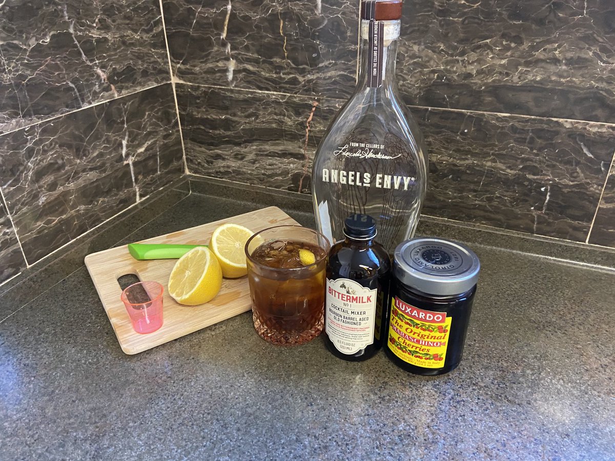 Topspin83Luci's tweet photo. A little ⁦@talbottbrothers⁩ pre-show refreshment! I would Not want to live without music!!!! Or Whiskey. Life without Whiskey would suck too. https://t.co/jQaKlJ6X0U