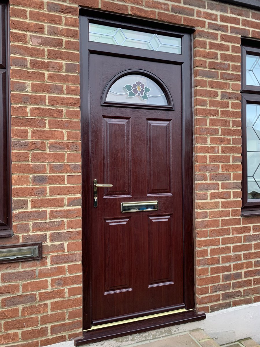 ATOUCHOFGLASS97's tweet photo. Looking for a new front door? 
Our extensive range from @EnduranceDoors are second to none. Beauty, quality, security and safety all in one
If you like the look of these doors please do not hesitate to contact us
#window #windows #photography #endurancedoors #doubleglazing #door https://t.co/48XxUKUV2Q