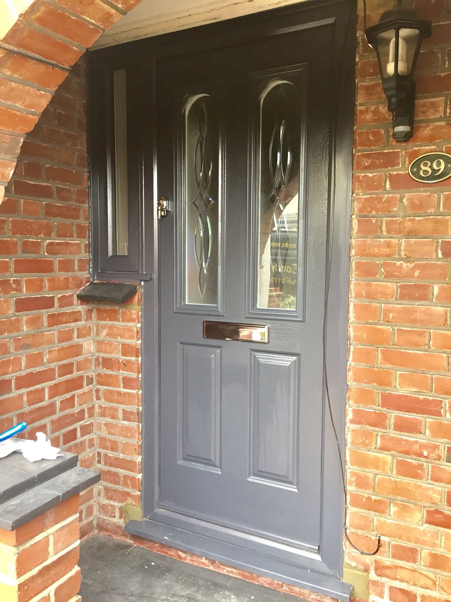 ATOUCHOFGLASS97's tweet photo. Looking for a new front door? 
Our extensive range from @EnduranceDoors are second to none. Beauty, quality, security and safety all in one
If you like the look of these doors please do not hesitate to contact us
#window #windows #photography #endurancedoors #doubleglazing #door https://t.co/48XxUKUV2Q