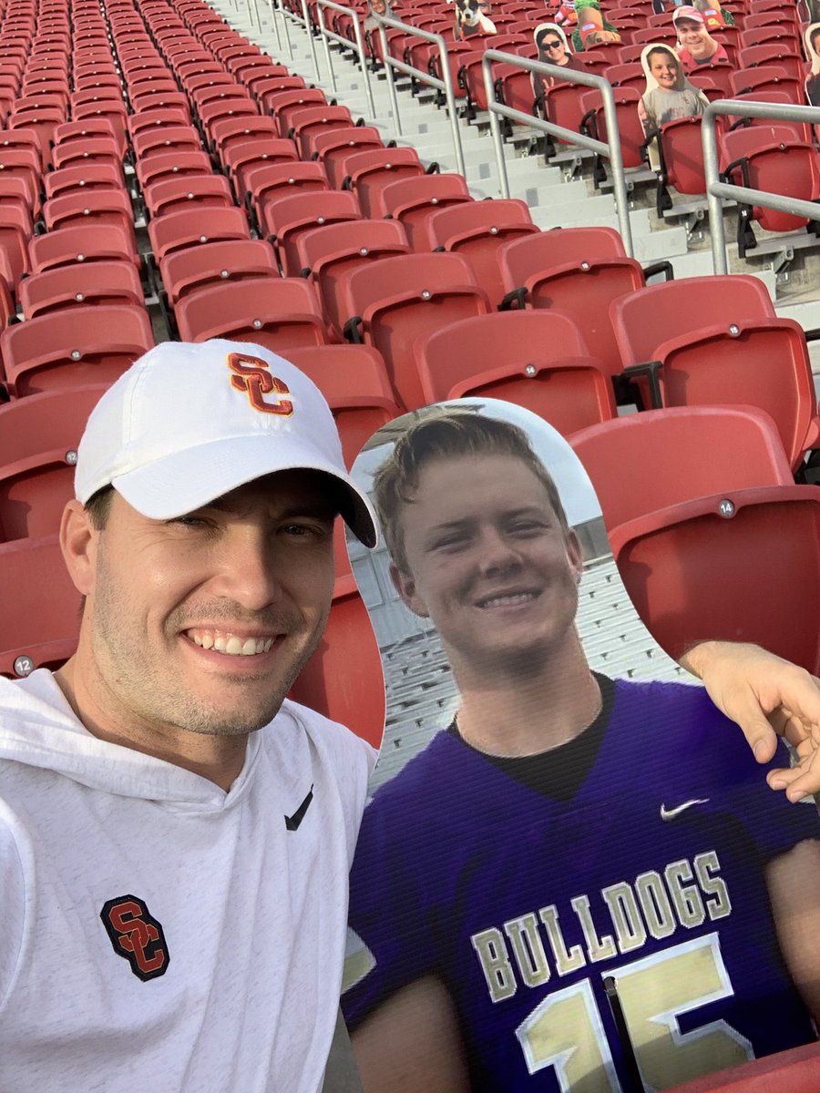 Big thanks to ⁦<a href="/CoachDoege/">Seth Doege</a>⁩ and USC for the killer seats for the game today. #LiftTheDeadPeriod Fight On ✌️