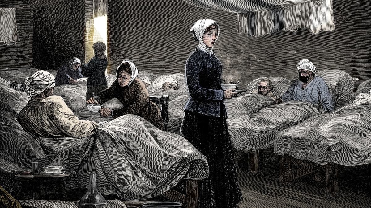 Improvements made to the field hospital at Üsküdar by British nurse Florence Nightingale revolutionized the treatment of wounded soldiers and paved the way for later developments in battlefield medicine.