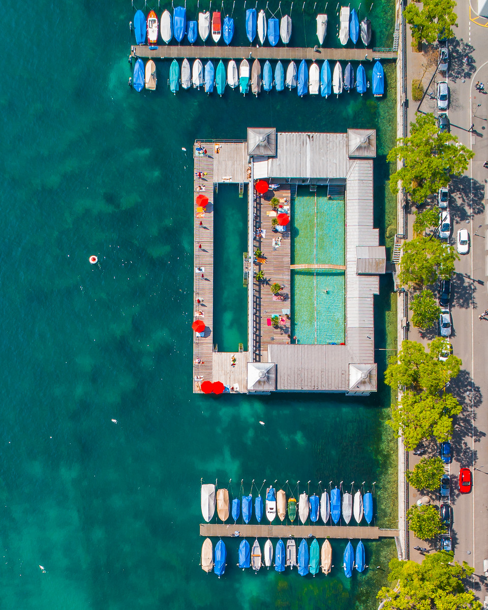 TJofLostTime's tweet photo. "Flussbad + Frauenbad" by Seth Willingham // @MySwitzerland_e // #switzerland #flussbad #frauenbad #lucernelake #lakezurich https://t.co/iZu6g94pc1