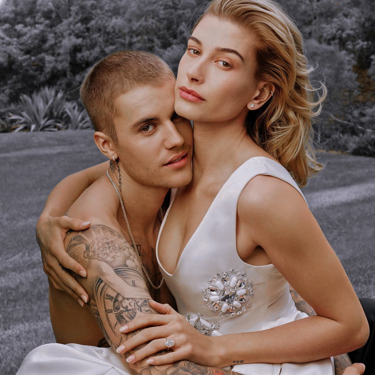 - Justin & Hailey Bieber as Princess Aurora & Prince Phillip; a thread