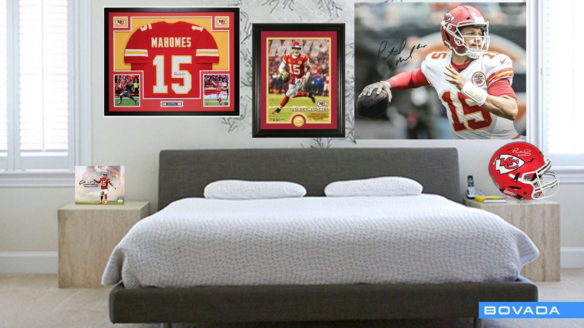 Quick peek at Cris Collinsworth's bedroom

#SNFonNBC