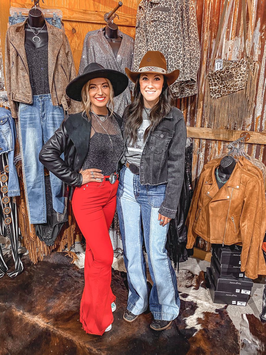sheenaleigh23's tweet photo. "The great thing about new friends is that they bring new energy to your soul."
It’s NFR!!!!! https://t.co/Tq0caFwzGt