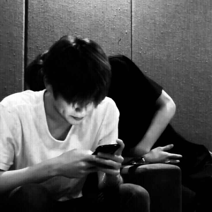 softlymeow_'s tweet photo. #kooktaeau; sweet boy!

th siempre tuvo excelentes cumplidos por ser el mejor estudiante de su instituto. Hasta que llegó jeon, un chico grosero y despreocupado, que sin el más mínimo esfuerzo, le quitó a th su puesto.

–¿Quieres volver a ser el mejor? Acepta salir conmigo. https://t.co/dPQ6AMUvWz