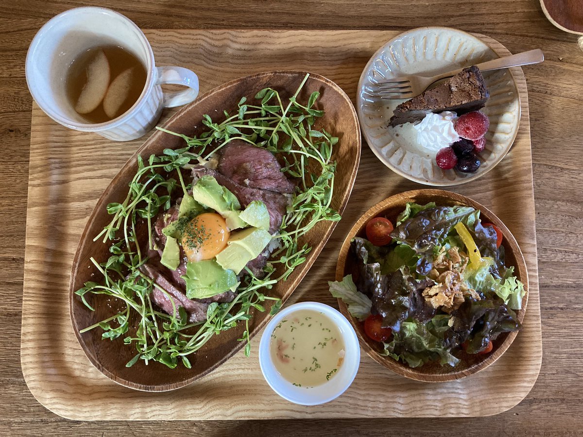 みんなの 山小屋 ローストビーフ丼 口コミ 評判 食べたいランチ 夜ごはんがきっと見つかる ナウティスイーツ