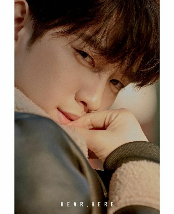 This year  #Jinyoung made 37 post on his Instagram page (jinyoung_0922jy) gaining an average of 1M likes per post and a total of 37.1M likes in 2020. @GOT7Official His 4 most liked post which all gained over 1M likes were: