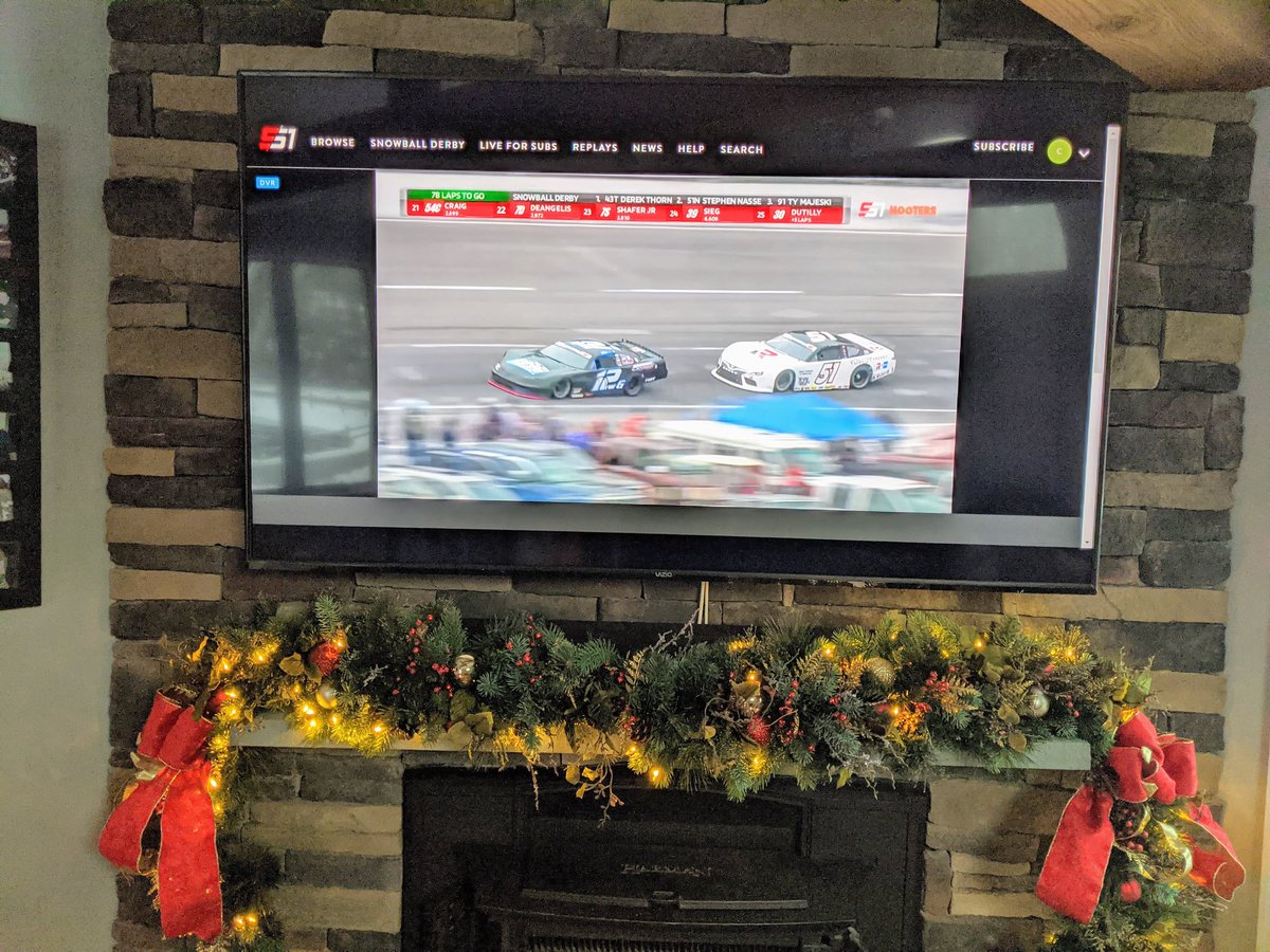 TheBigBump's tweet photo. I was pleasantly surprised with the high broadcast quality & overall race coverage of the SnowBall Derby. Exciting race as always 🏁❄️⛄ #Speed51 #SnowballDerby #DG12 https://t.co/5ajoo41Cti