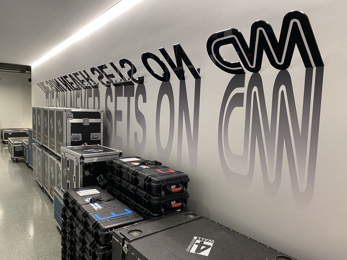 Tweet pic storm. When the day is done, I get a kick out of taking detours & peaking into studios+sound stages across  @WarnerMedia. Here are pics I took this week at  @CNN ‘s inspiring HQs in NYC and DC. btw, CNN just wrapped up its most watched mth in its 40yr history. So proud.