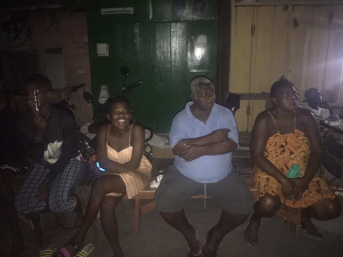 MegaTrendzGh's tweet photo. So who's truly sleeping now? The candidates or the voters?? NB: Masa, you reach any polling station biaaa abeg RESPECT this stones and chairs ooo. No go do hard guy hard guy oo. READ MY PREVIOUS TWEET you go barb #RespectTheQueue #Elections2020 #ElectionHub #ElectionCommandCenter https://t.co/63uvnLby7O