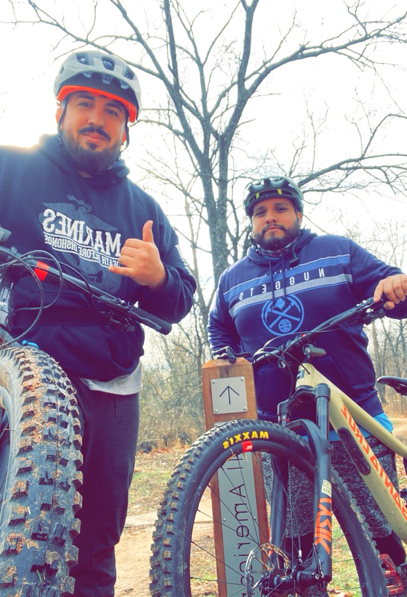 LeYo_D's tweet photo. #MountainBiking @crystalbridges #SlaughterPen #MTB #SantaCruz #TallBoy #HighTower #BikeLifs https://t.co/N3fZrfl66z